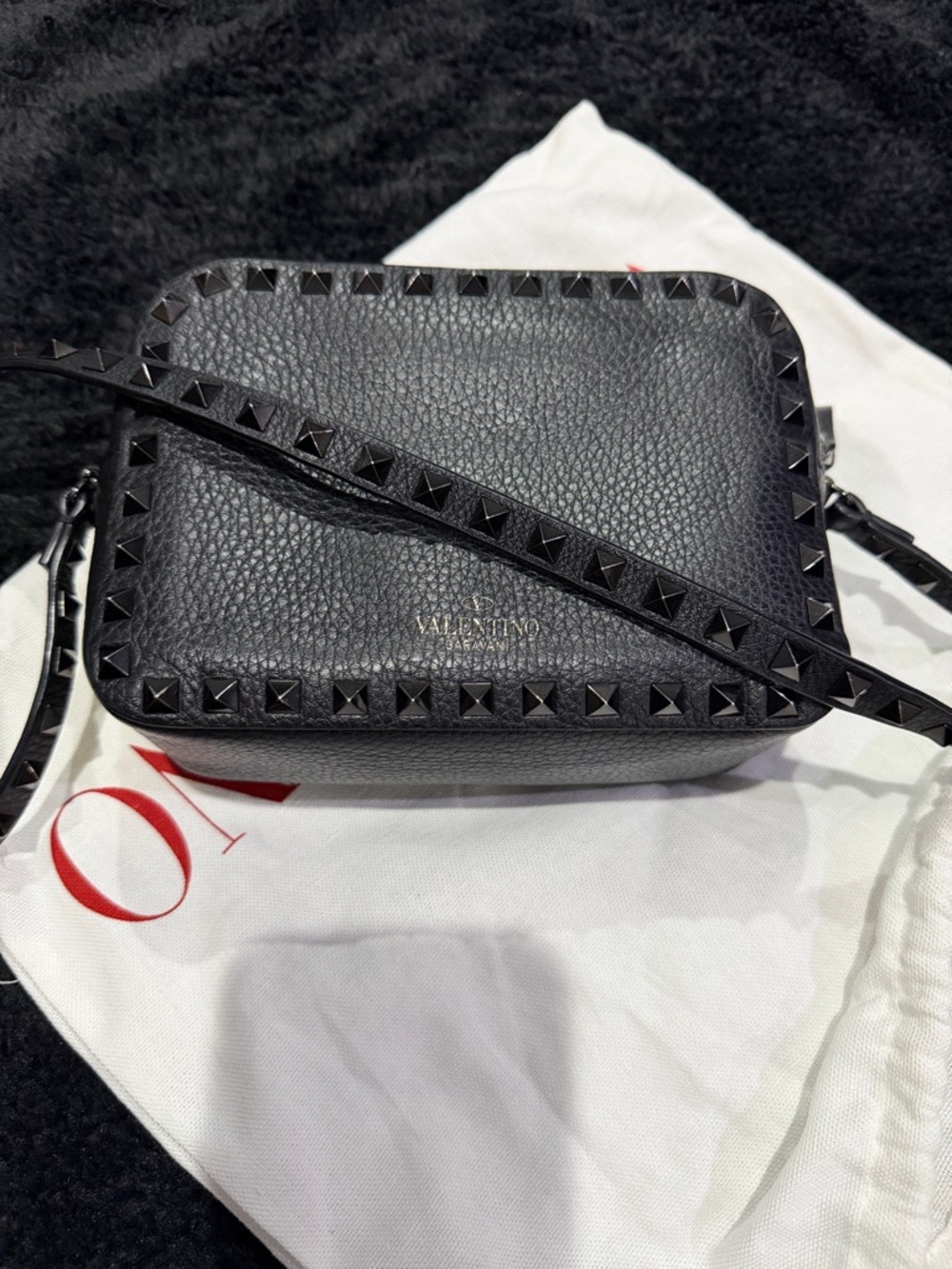 Valentino Garavani Black Leather Rockstud Crossbody Camera Bag - Picture 2 of 6